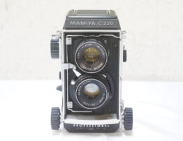 MAMIYA C220 PROFESSIONAL F3.7 80mm 二眼レフ